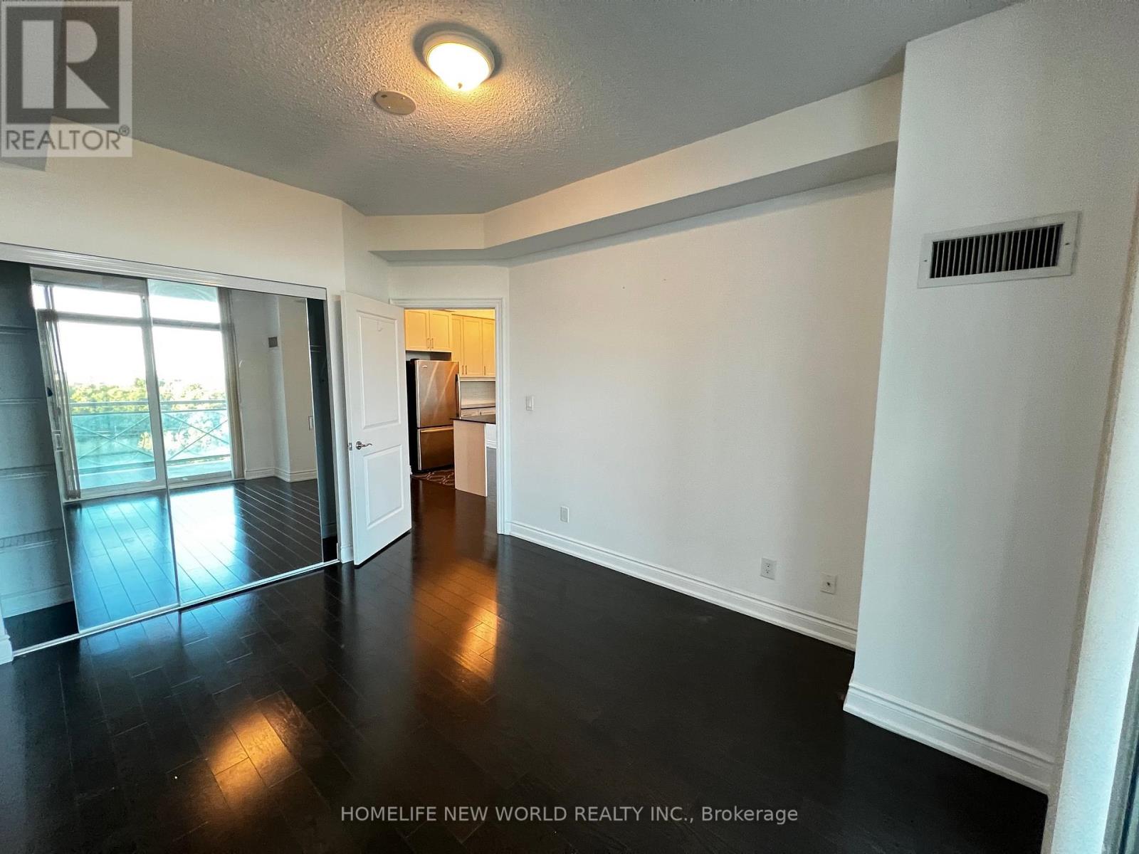 Photo 7 of 821 20 Bloorview Place, Toronto ON
