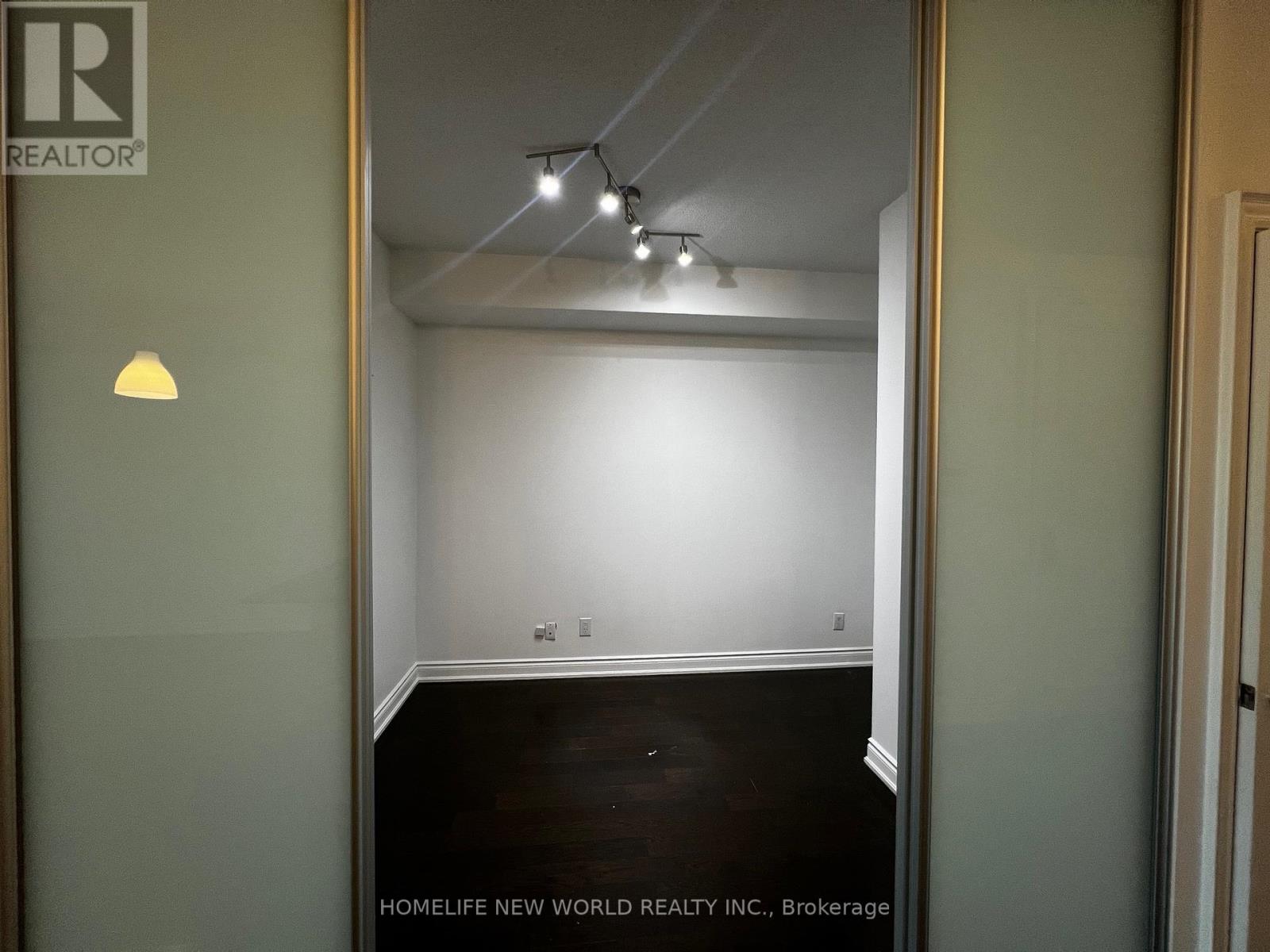 Photo 8 of 821 20 Bloorview Place, Toronto ON