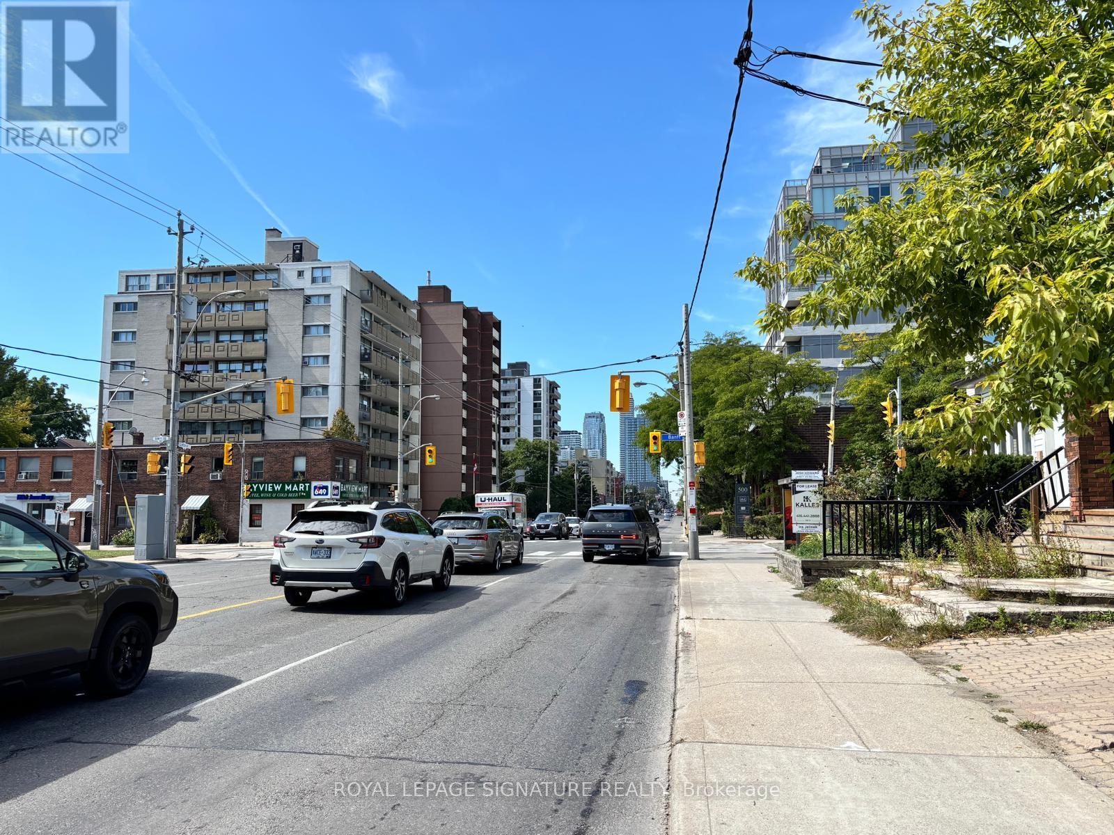 Photo 33 of 524 Eglinton Avenue E, Toronto ON