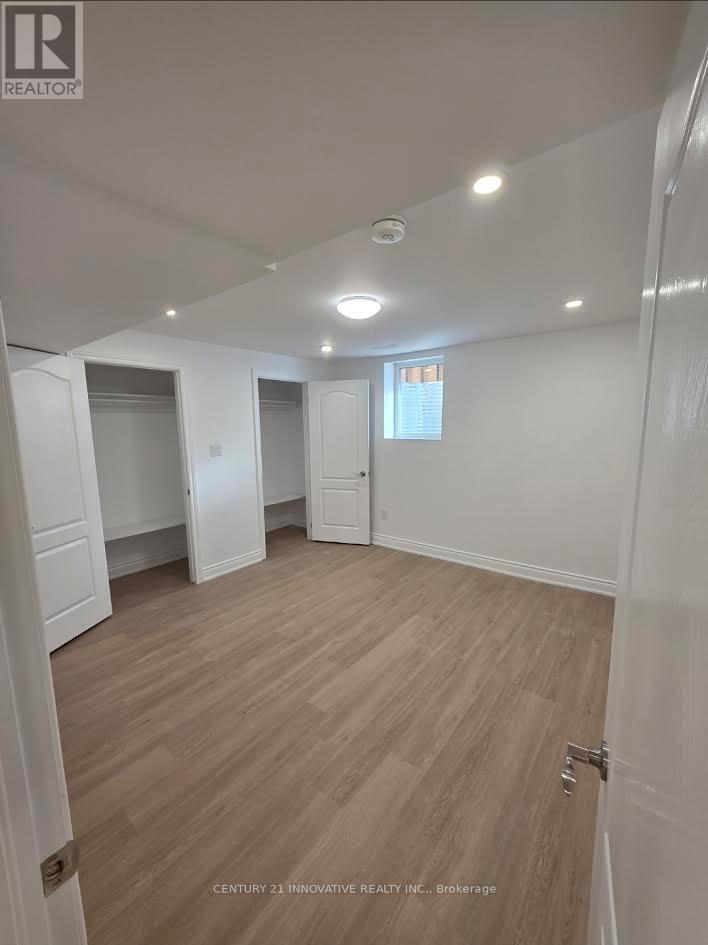 Photo 7 of 58 Rolling Acres Drive, Whitby ON