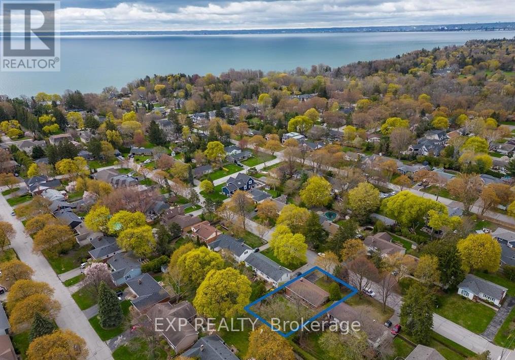 Photo 6 of 271 Linden Avenue, Burlington ON
