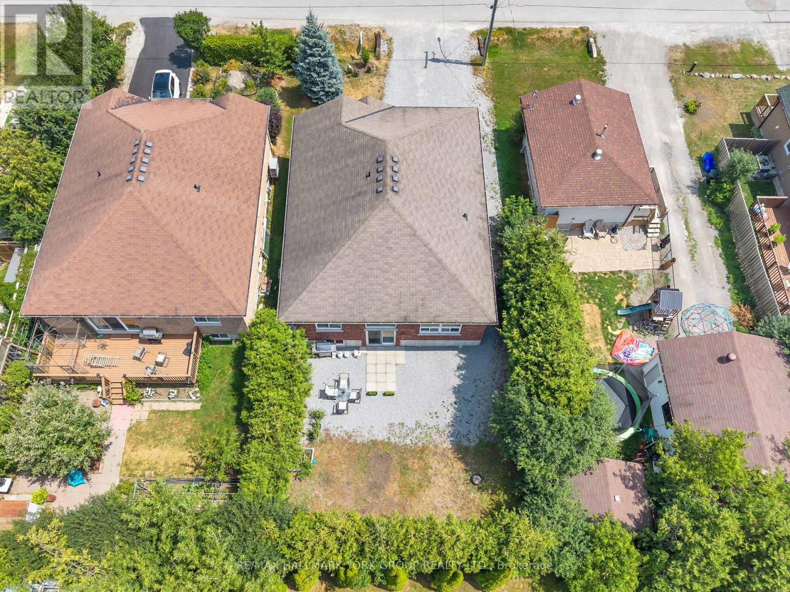 Photo 40 of 39 Farley Circle, Georgina ON