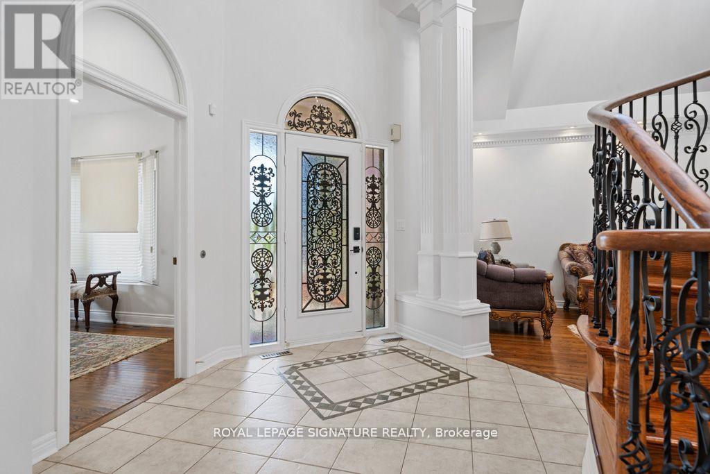 Photo 5 of 95 Shaftsbury Avenue, Richmond Hill ON