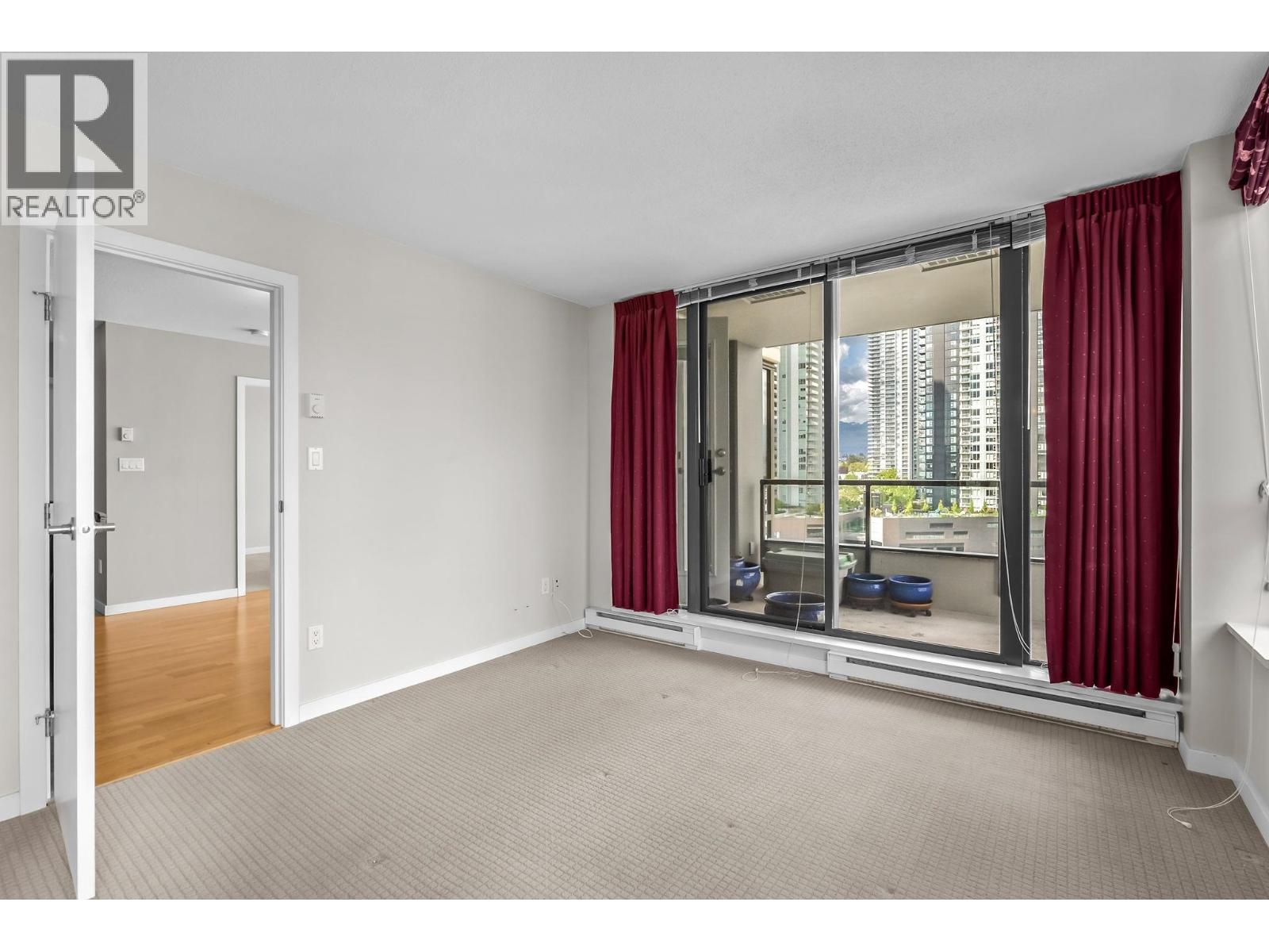 Photo 13 of 1608 4178 Dawson Street, Burnaby BC