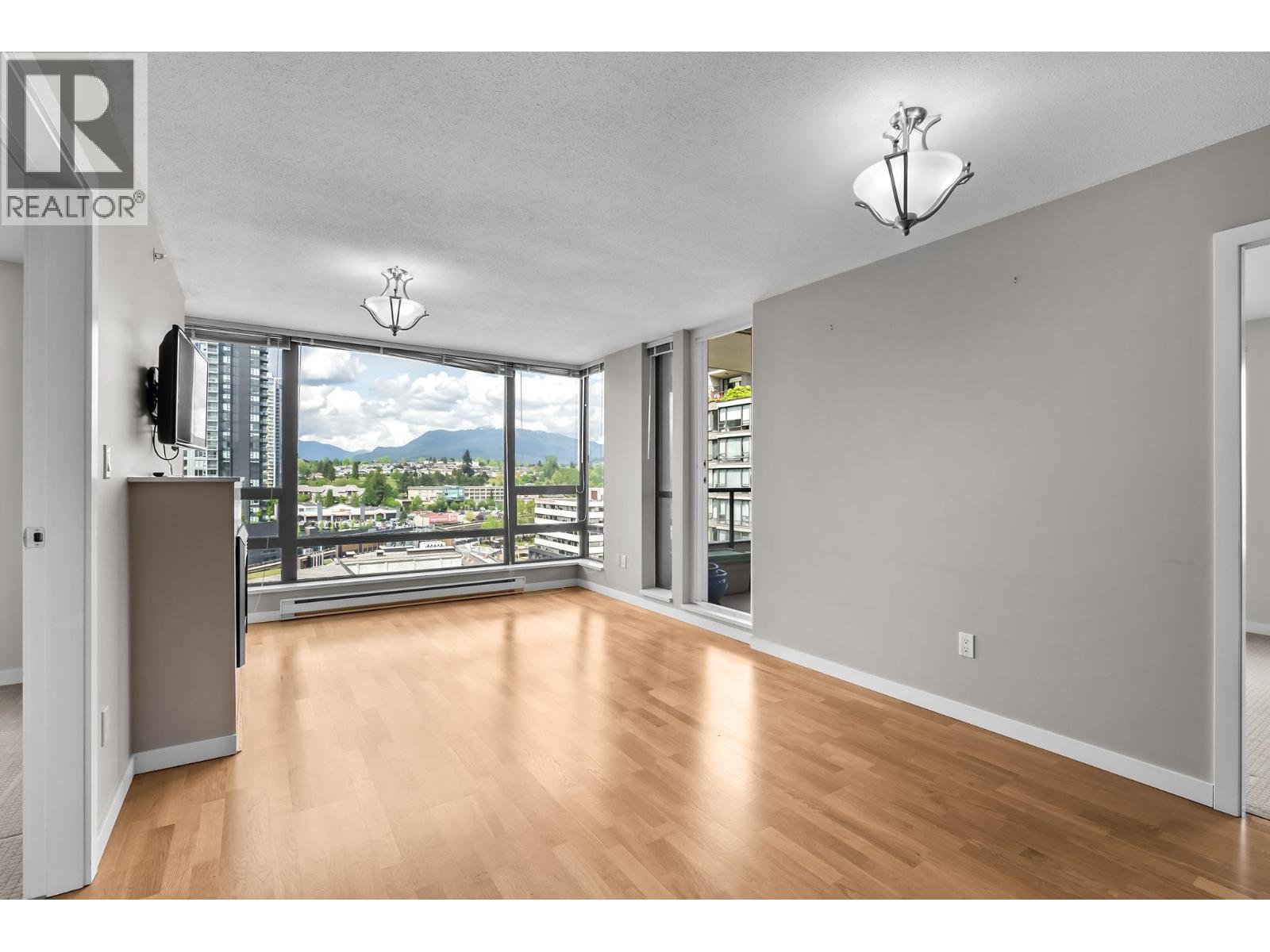 Photo 2 of 1608 4178 Dawson Street, Burnaby BC
