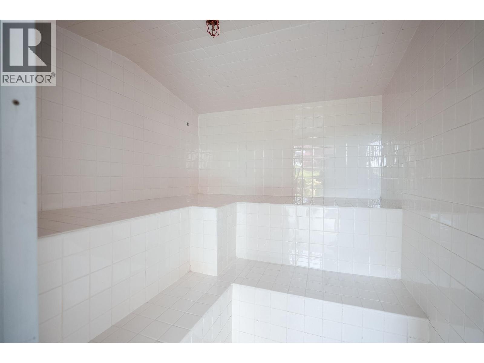 Photo 39 of 1608 4178 Dawson Street, Burnaby BC