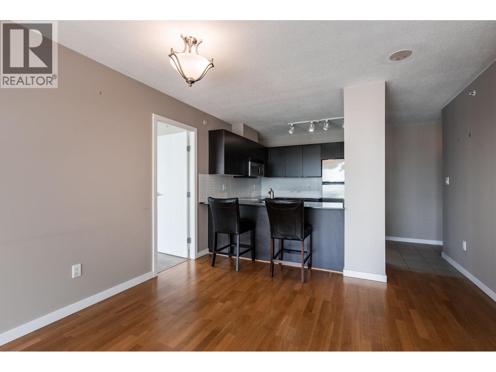 Photo 7 of 1608 4178 Dawson Street, Burnaby BC