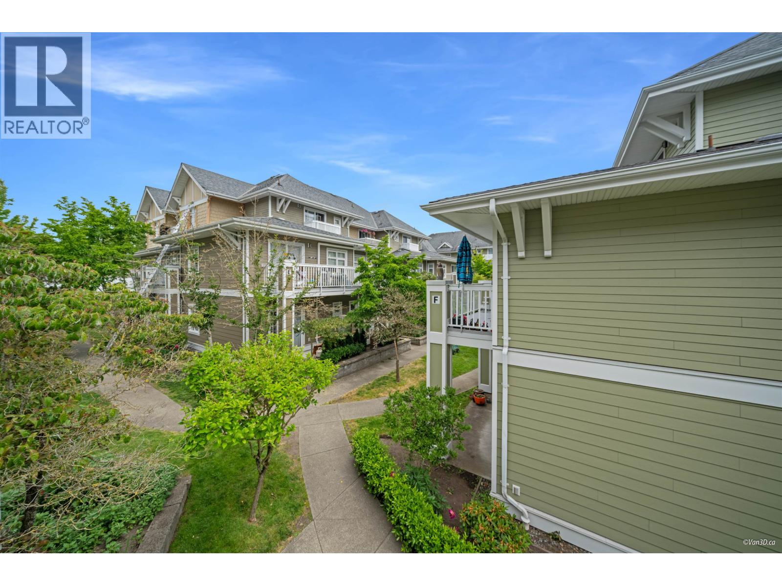 Photo 25 of 18 7388 Macpherson Avenue, Burnaby BC