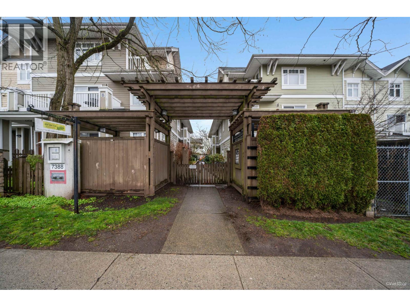 Photo 34 of 18 7388 Macpherson Avenue, Burnaby BC