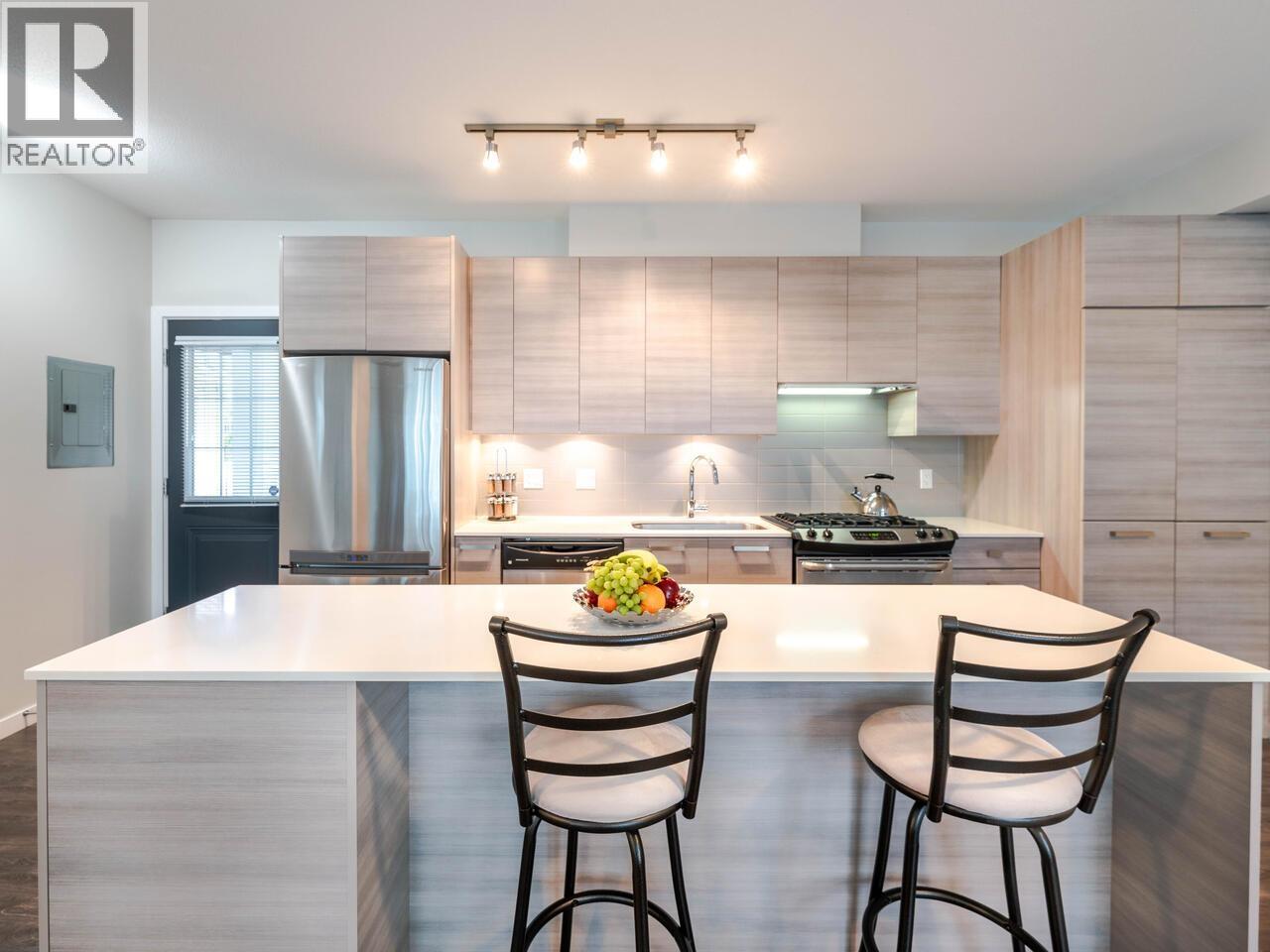 12 6965 HASTINGS STREET, Burnaby
