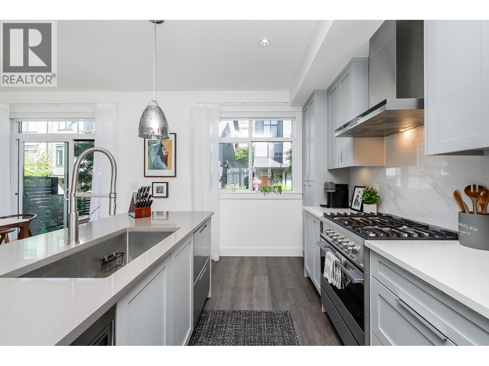 16 3535 PRINCETON AVENUE, Coquitlam