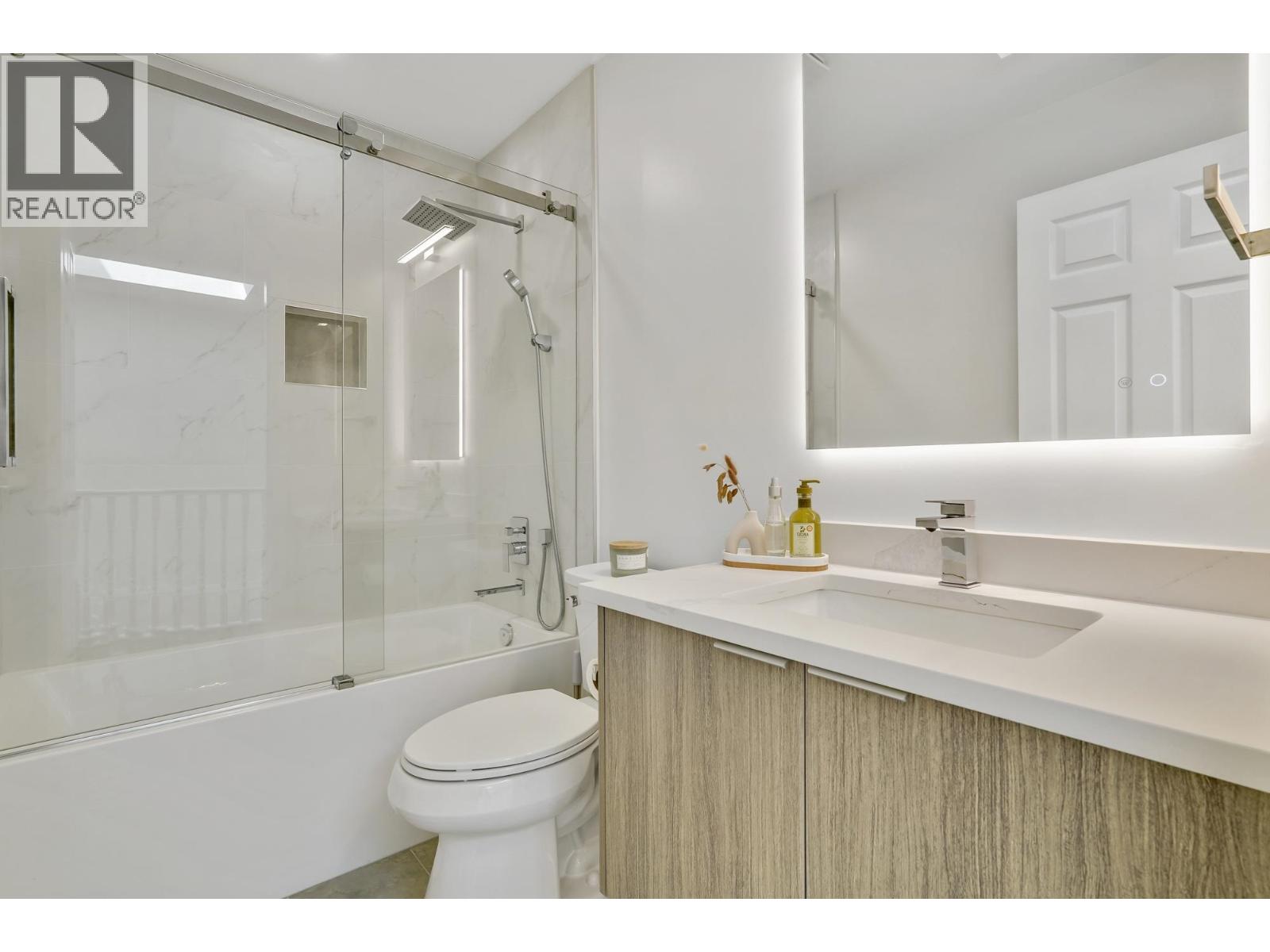 Photo 21 of 9 7760 Minoru Boulevard, Richmond BC