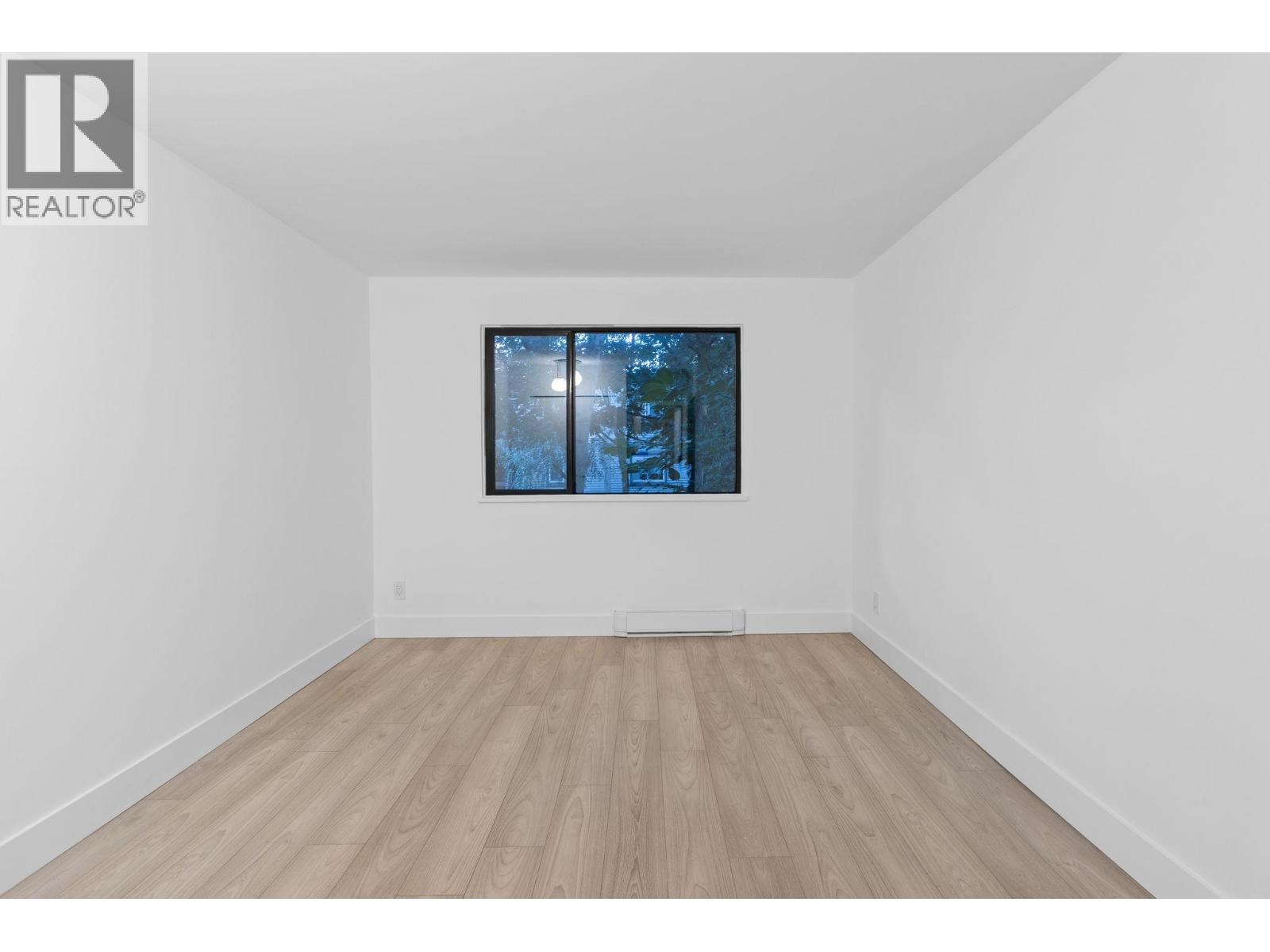 Photo 11 of 202 1422 E 3rd Avenue, Vancouver BC