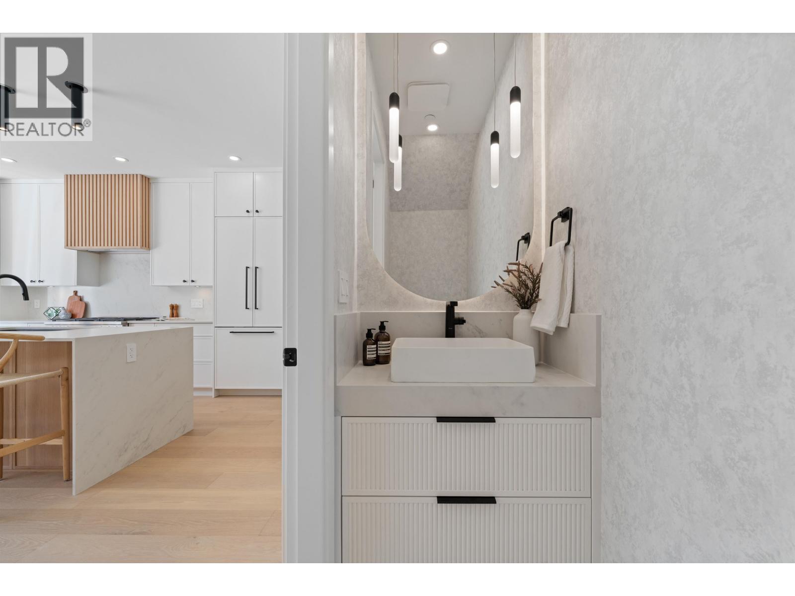 Photo 16 of 2 2846 W 12 Th Avenue, Vancouver BC