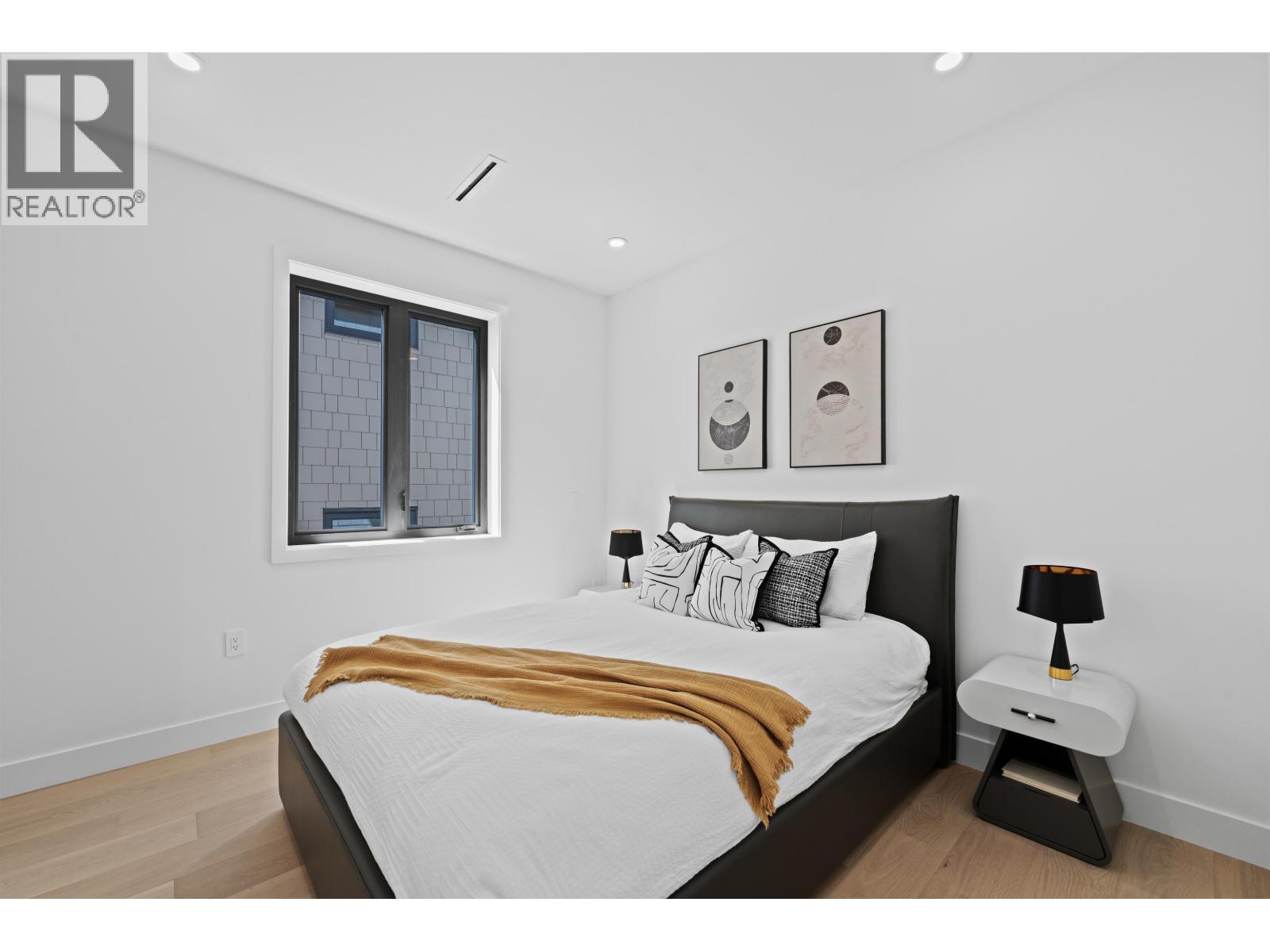 Photo 18 of 2 2846 W 12 Th Avenue, Vancouver BC