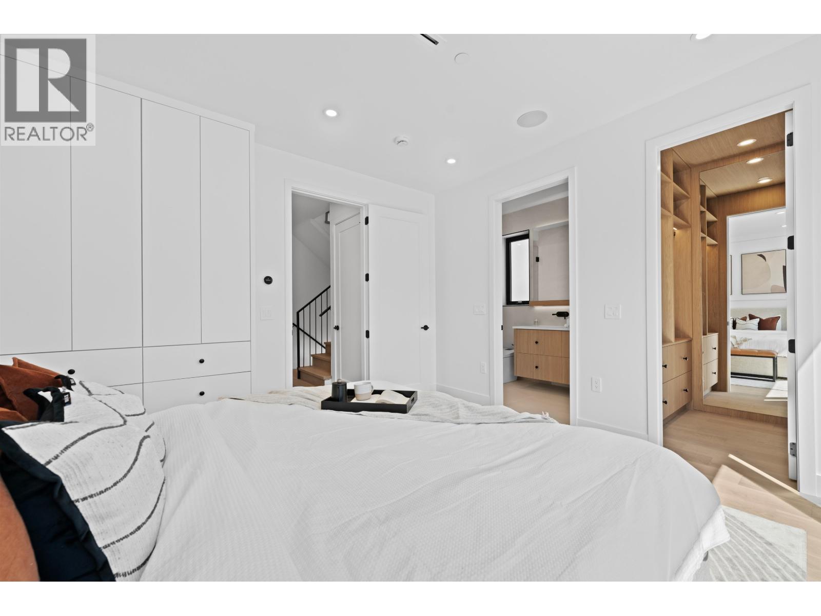 Photo 23 of 2 2846 W 12 Th Avenue, Vancouver BC