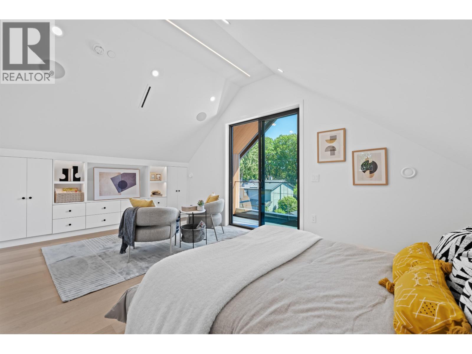 Photo 28 of 2 2846 W 12 Th Avenue, Vancouver BC
