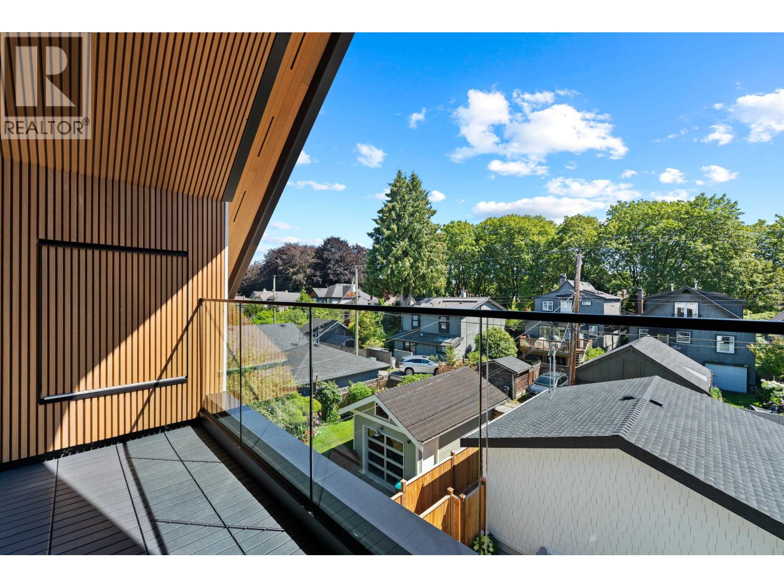 Photo 32 of 2 2846 W 12 Th Avenue, Vancouver BC