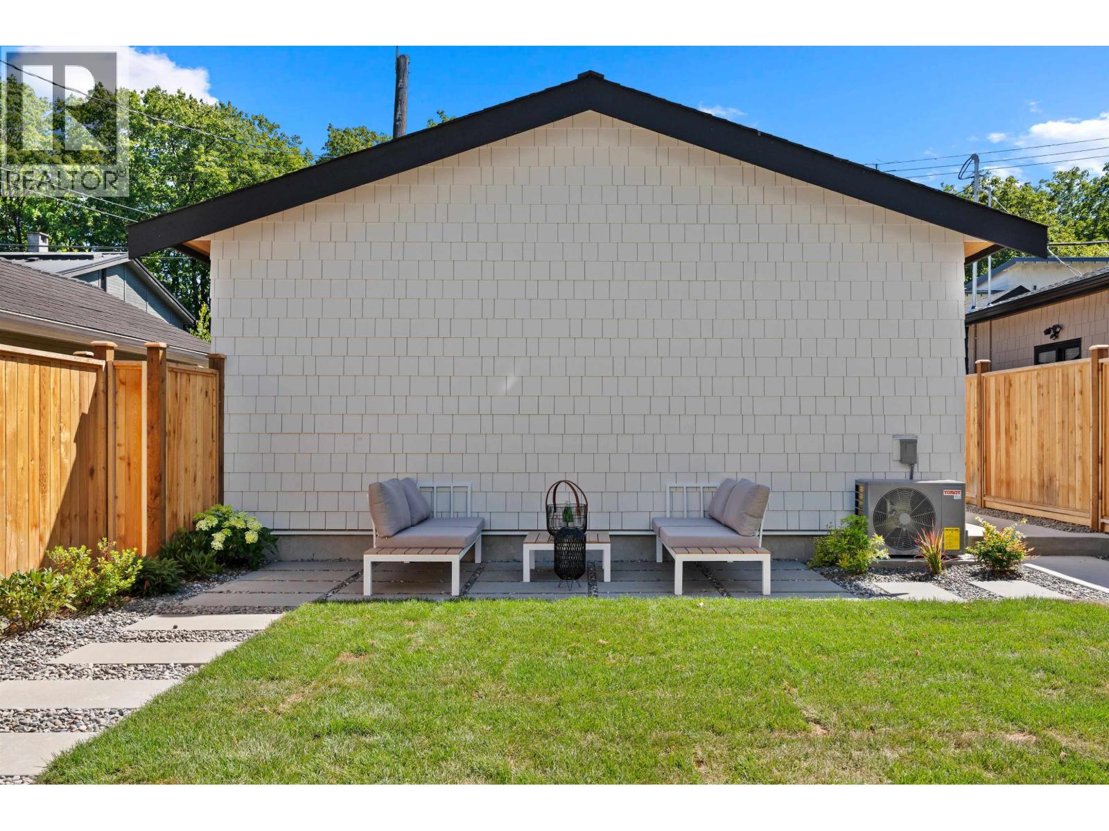 Photo 35 of 2 2846 W 12 Th Avenue, Vancouver BC
