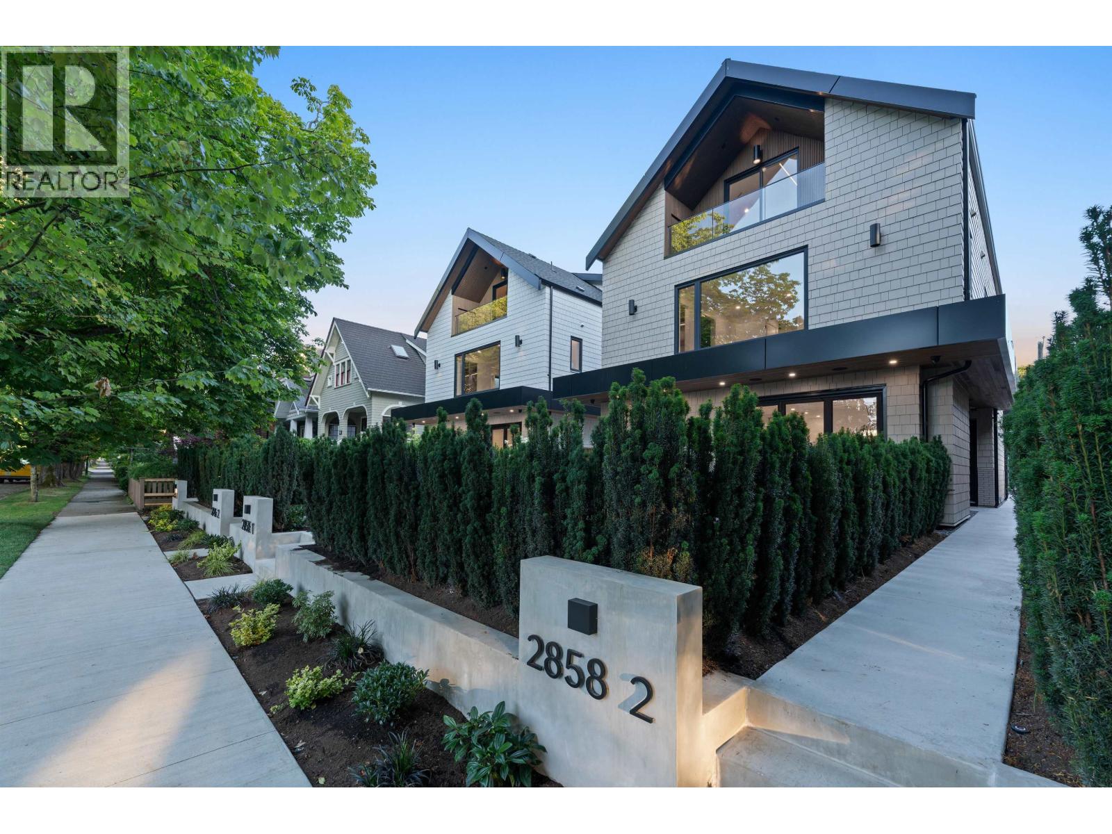 Photo 38 of 2 2846 W 12 Th Avenue, Vancouver BC