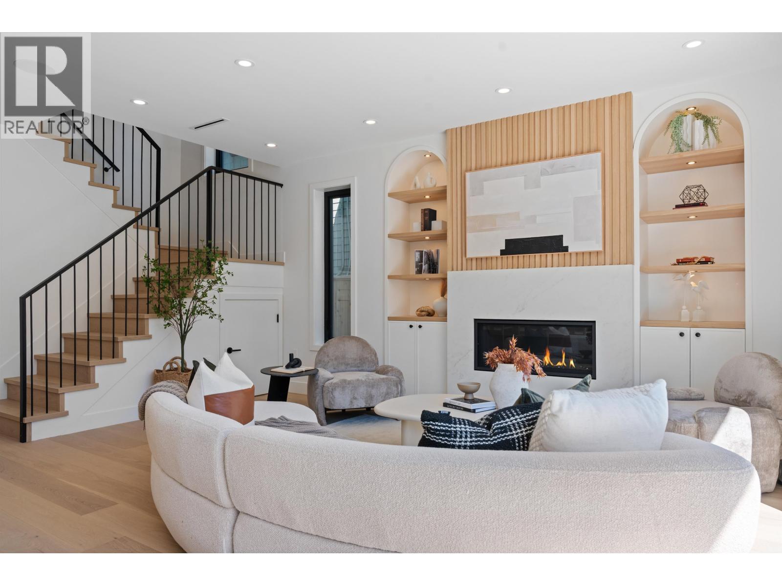 Photo 6 of 2 2846 W 12 Th Avenue, Vancouver BC