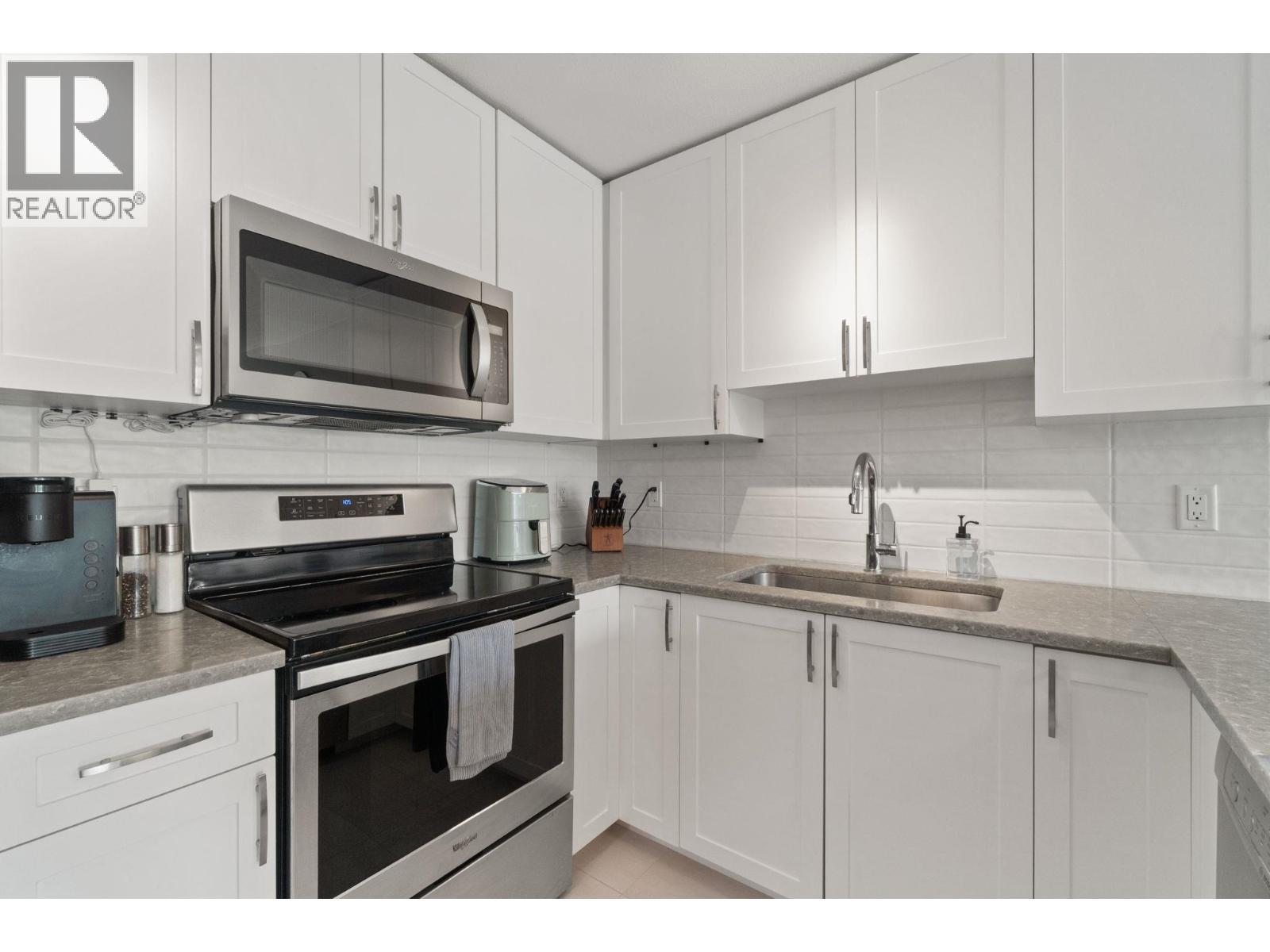 Photo 7 of 402 450 Bromley Street, Coquitlam BC