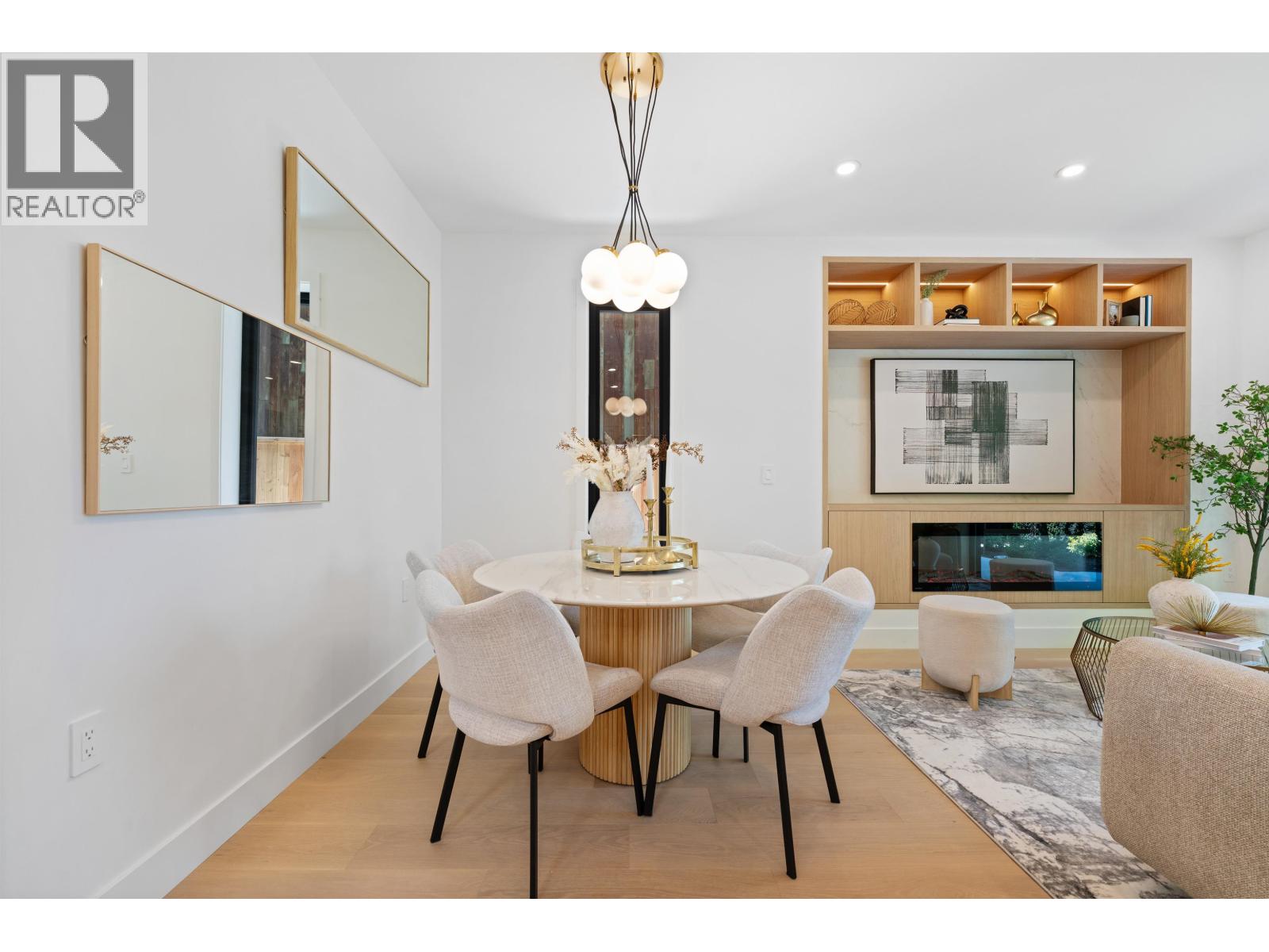 Photo 10 of 1 2858 W 12 Th Avenue, Vancouver BC