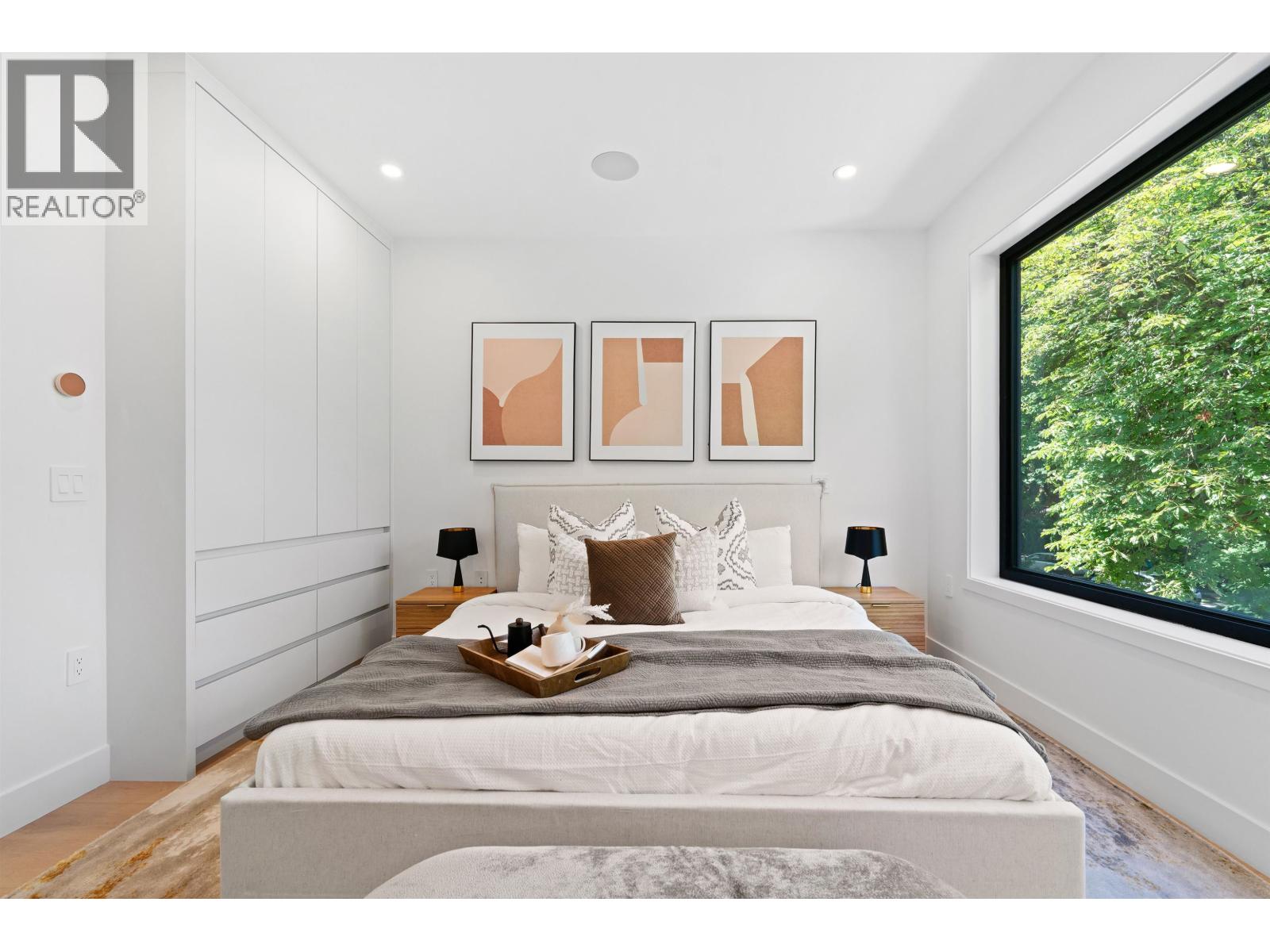 Photo 15 of 1 2858 W 12 Th Avenue, Vancouver BC
