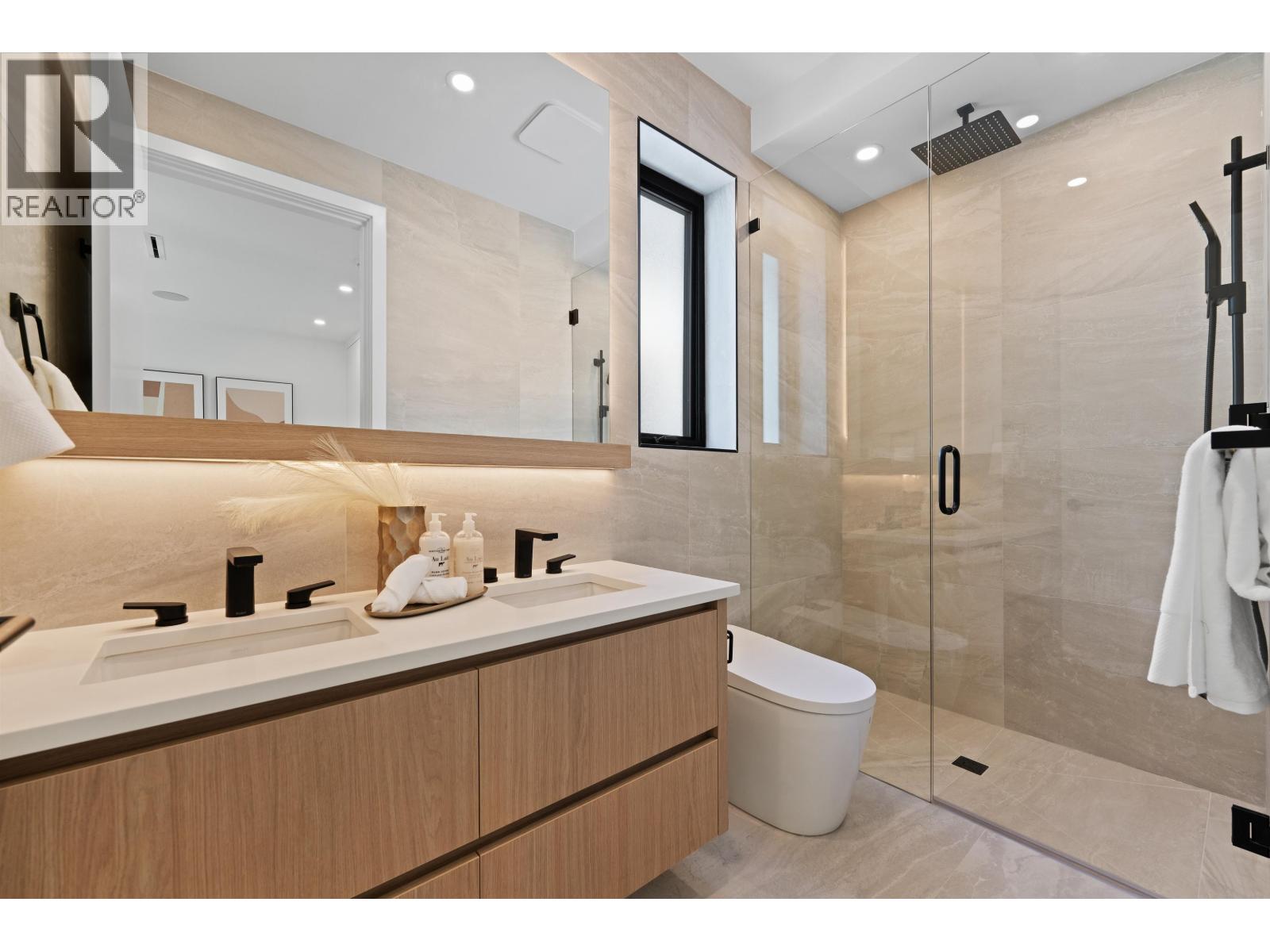 Photo 18 of 1 2858 W 12 Th Avenue, Vancouver BC