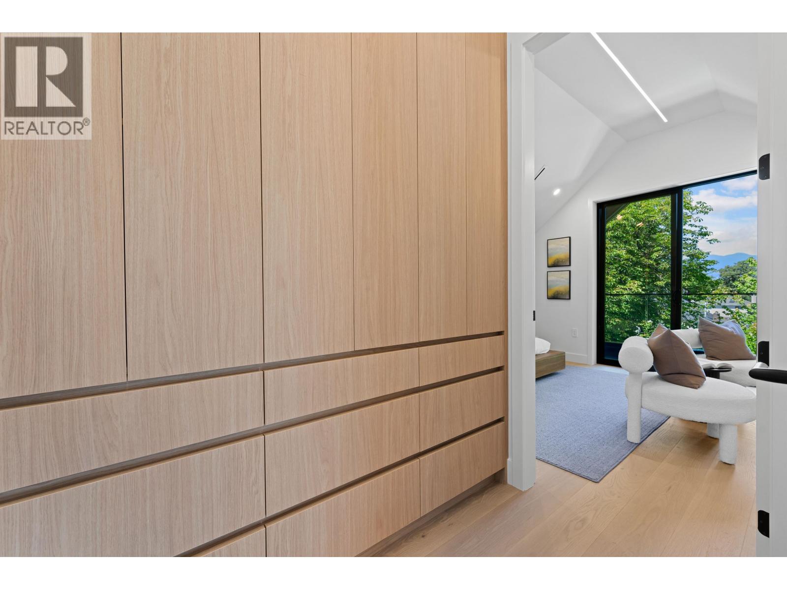 Photo 21 of 1 2858 W 12 Th Avenue, Vancouver BC