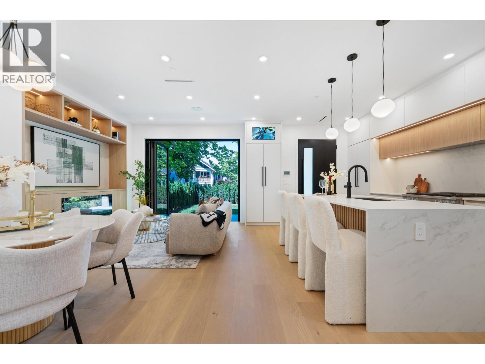 Photo 8 of 1 2858 W 12 Th Avenue, Vancouver BC