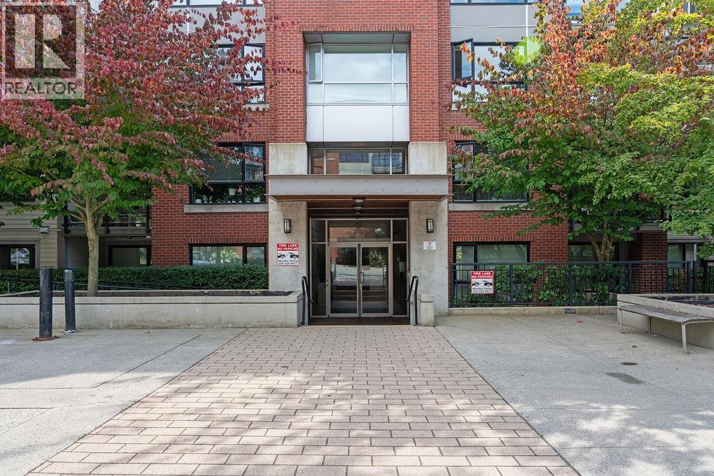 Photo 35 of 325 7058 14th Avenue, Burnaby BC