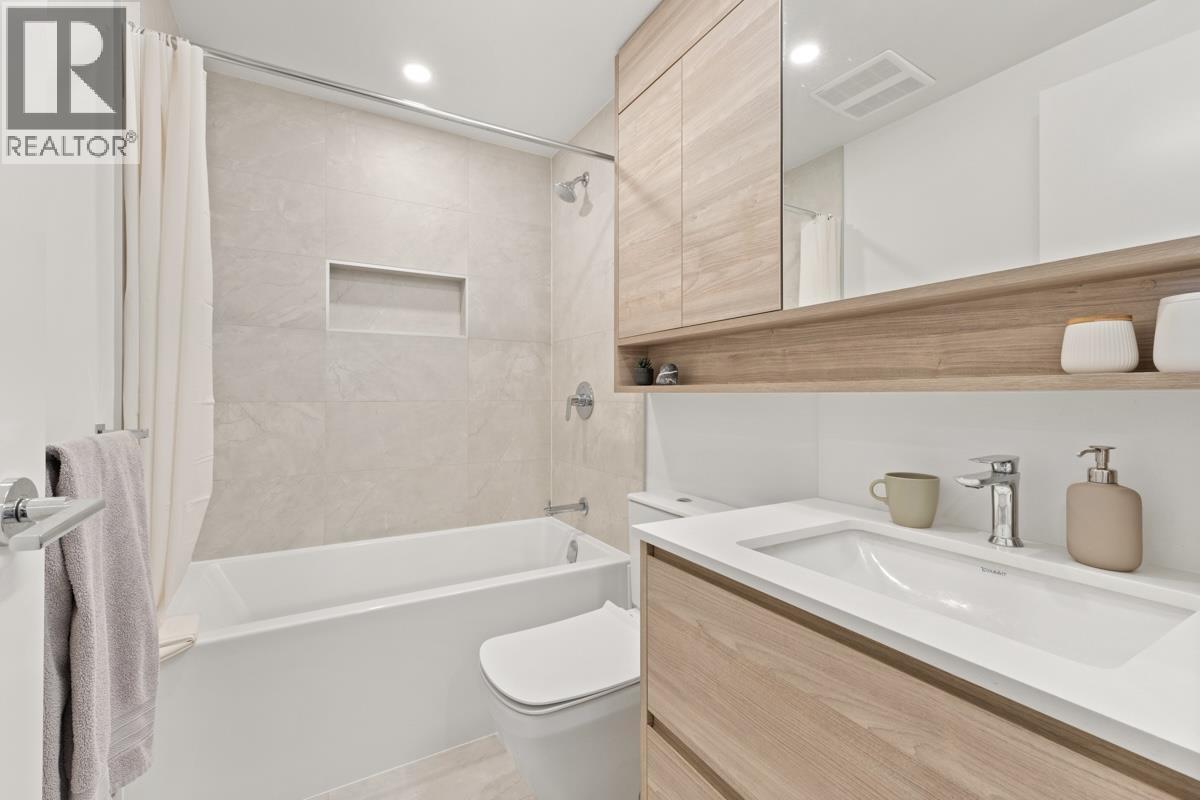 Photo 15 of 1702 585 Austin Avenue, Coquitlam BC