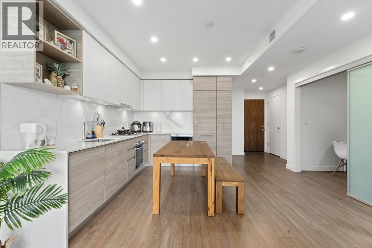 Photo 8 of 1702 585 Austin Avenue, Coquitlam BC