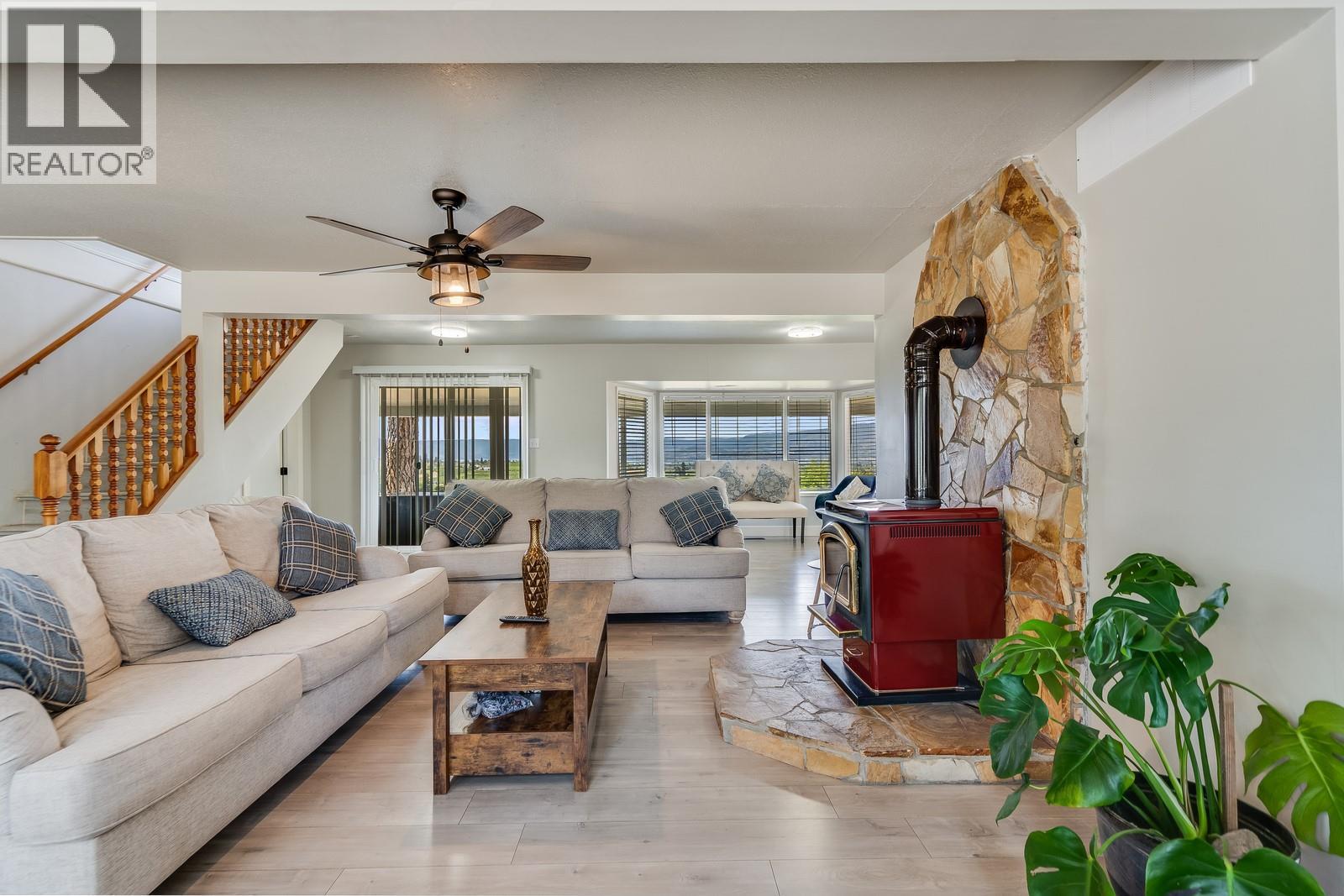 Photo 13 of 1293 Highway 33 E, Kelowna BC