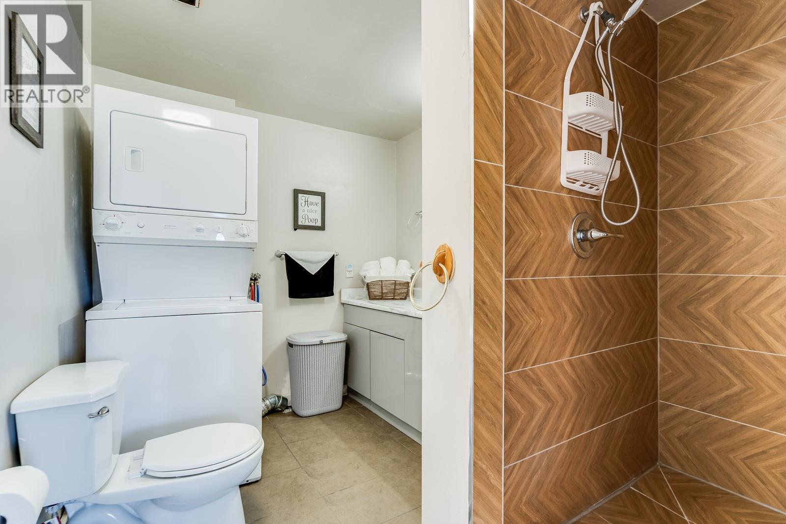Photo 14 of 1293 Highway 33 E, Kelowna BC