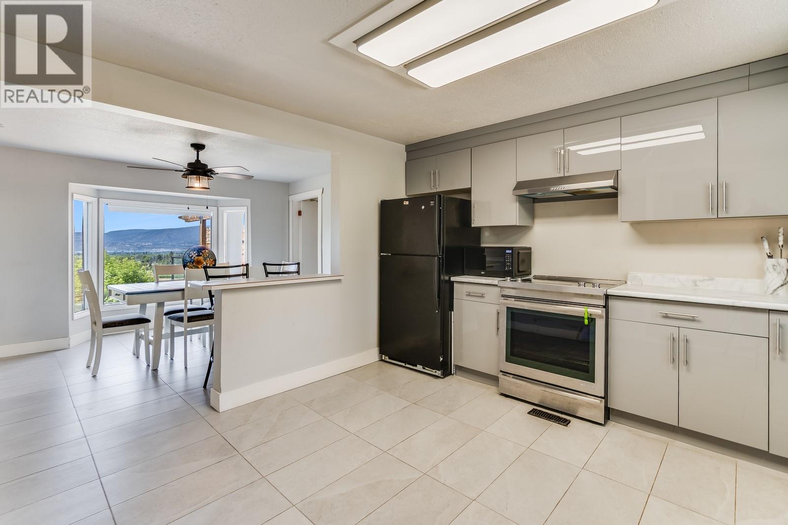 Photo 8 of 1293 Highway 33 E, Kelowna BC