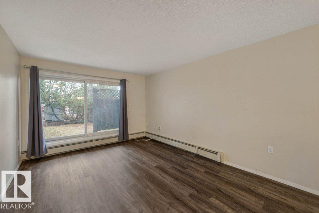 Photo 5 of 110 15503 106 St Nw, Edmonton AB