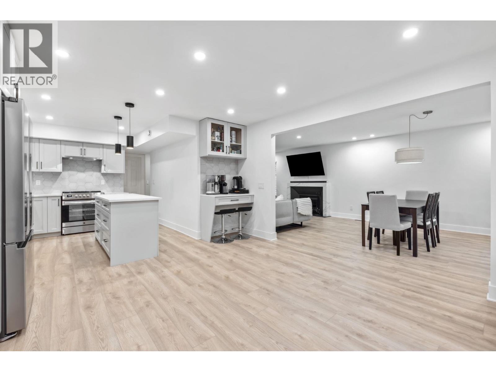 Photo 12 of 8360 Dayton Court, Richmond BC