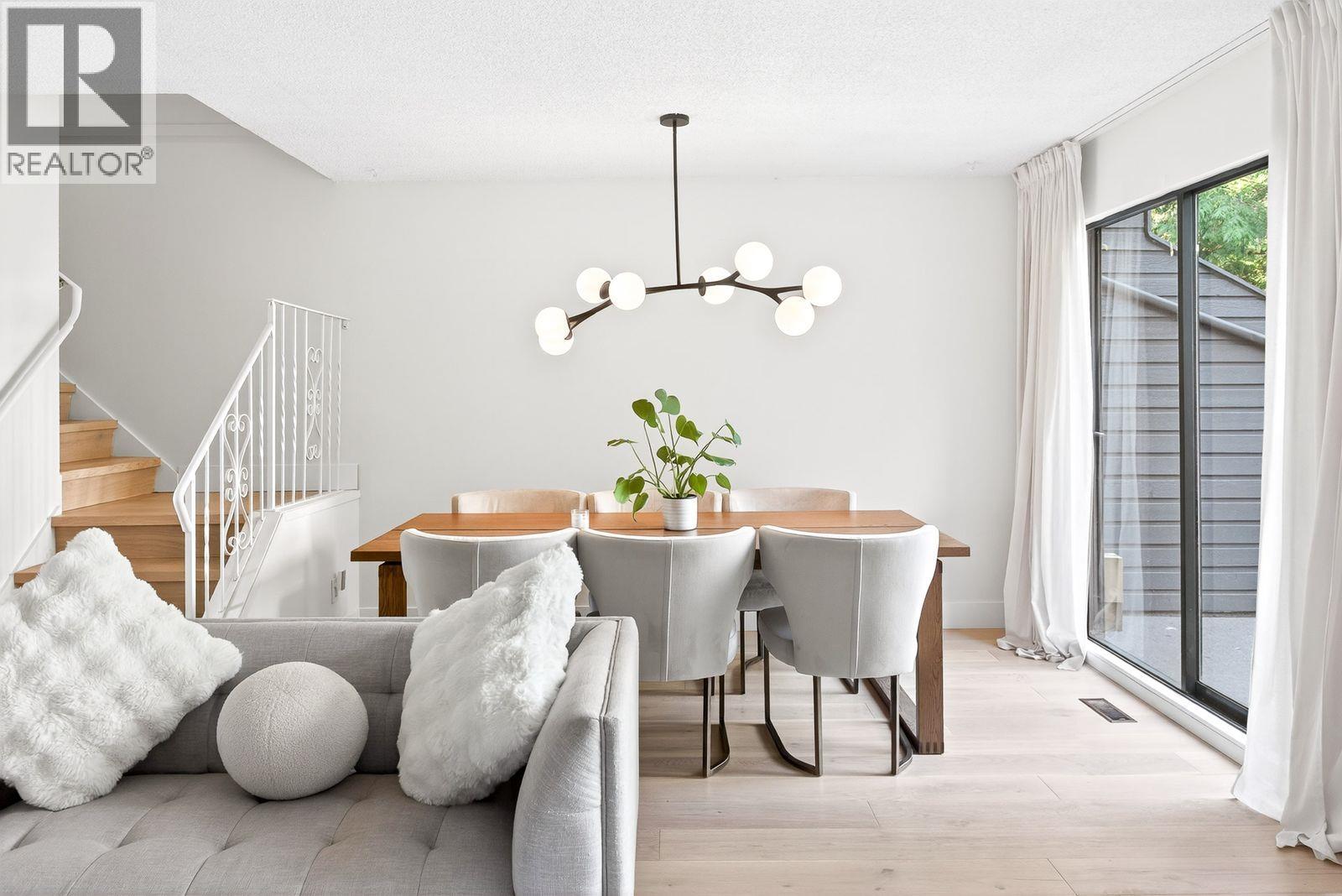 Photo 12 of 7301 Capistrano Drive, Burnaby BC