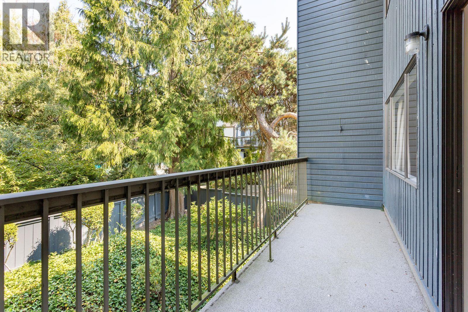 Photo 15 of 7301 Capistrano Drive, Burnaby BC