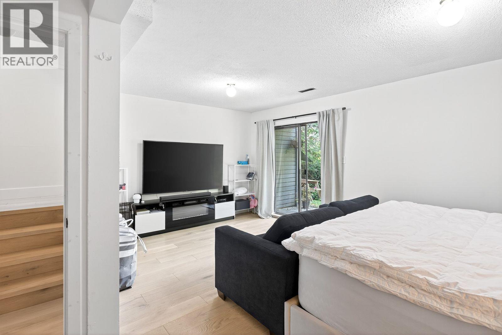 Photo 27 of 7301 Capistrano Drive, Burnaby BC