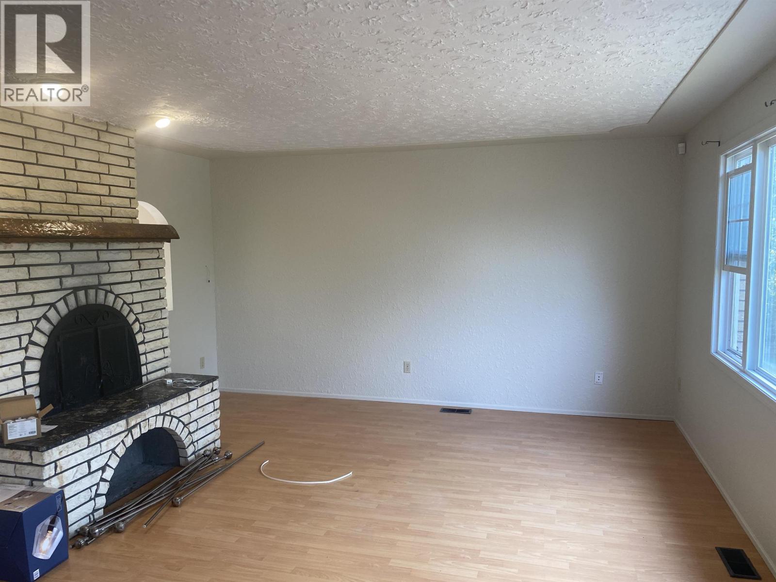 Photo 3 of 622 Johnson Street, Prince George BC