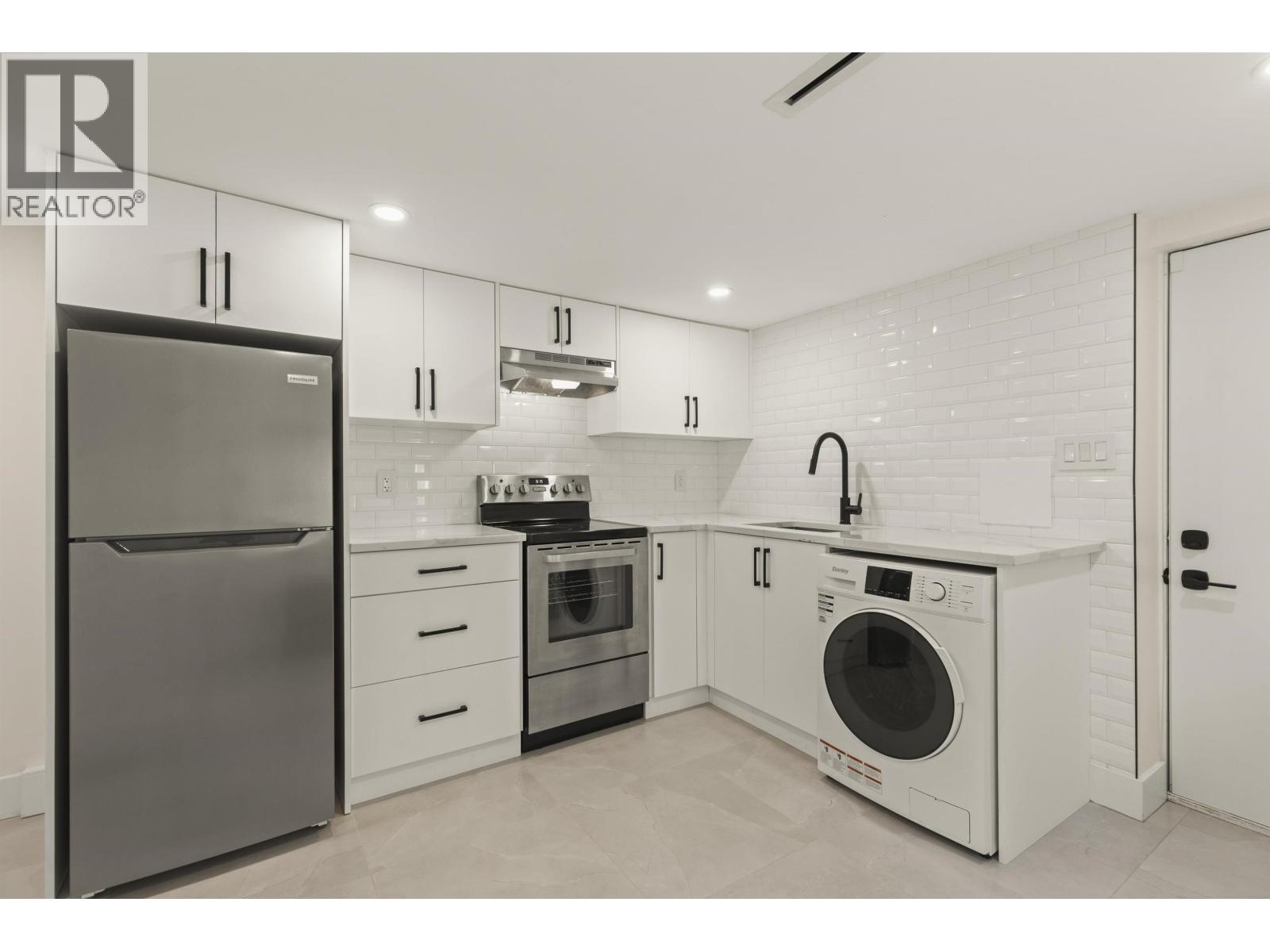 Photo 2 of 529 X Dunbar Street, Vancouver BC