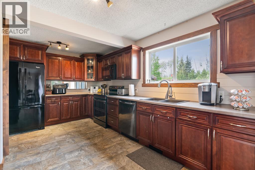 Photo 14 of 170 Community Lane, Saprae Creek AB