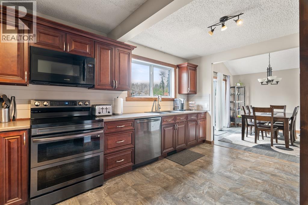 Photo 17 of 170 Community Lane, Saprae Creek AB