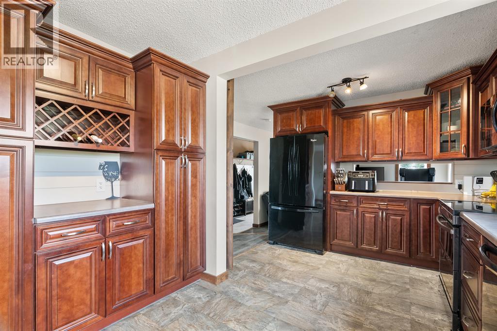Photo 16 of 170 Community Lane, Saprae Creek AB