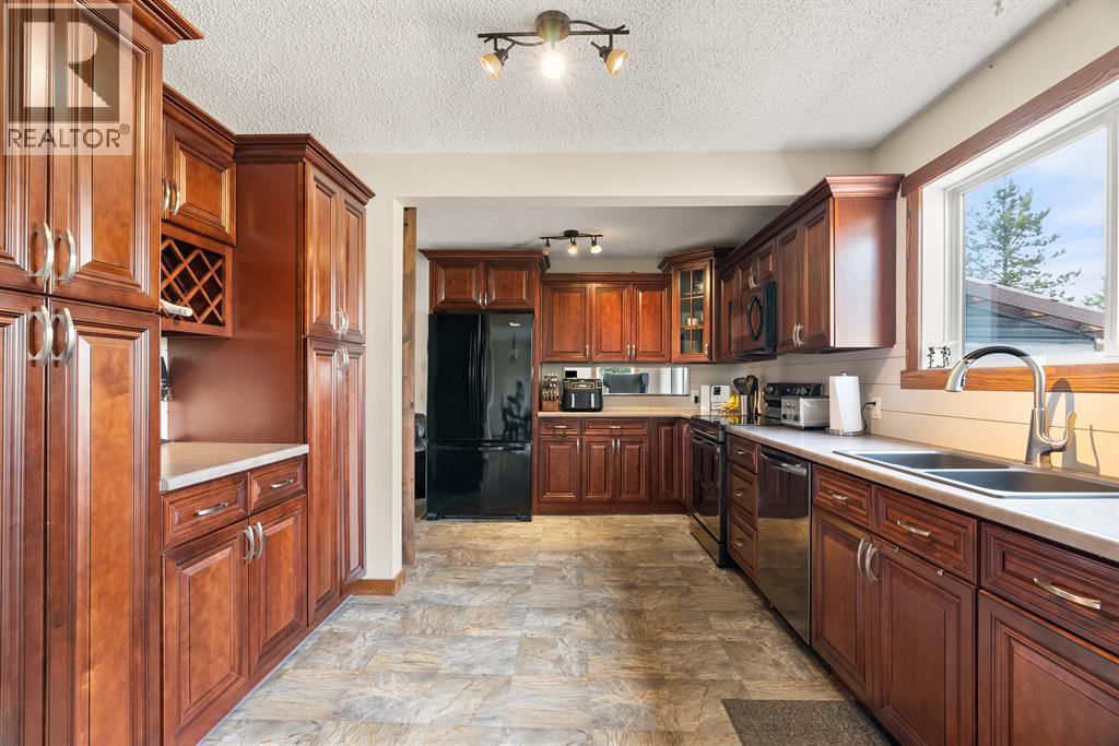 Photo 15 of 170 Community Lane, Saprae Creek AB