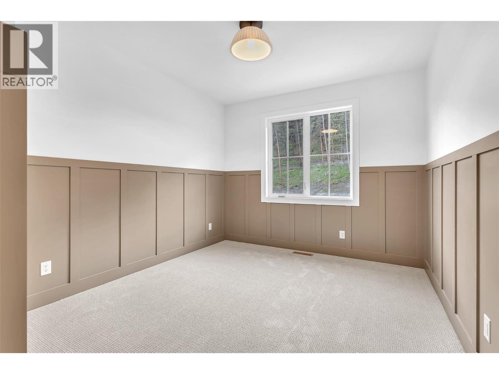  1439 Whistling Pine Place, Kelowna