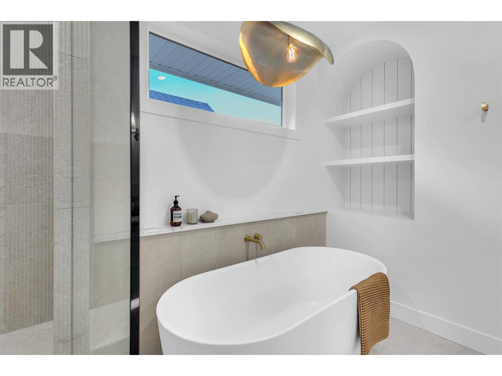  1439 Whistling Pine Place, Kelowna
